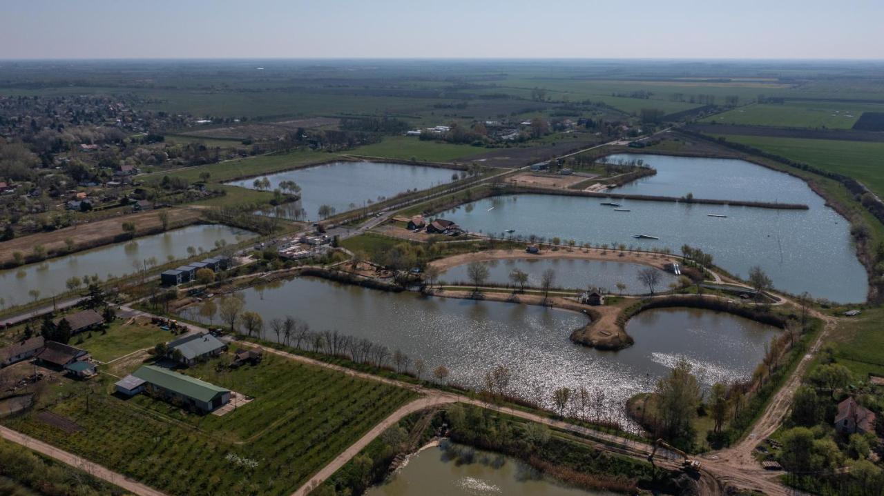 Sun City Vizisport Paradicsom Говдмезиввашаргей Екстер'єр фото
